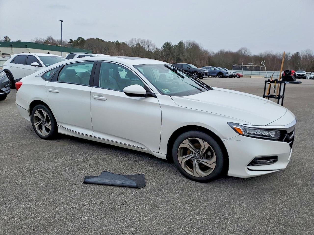 2018 HONDA ACCORD EX photo 4