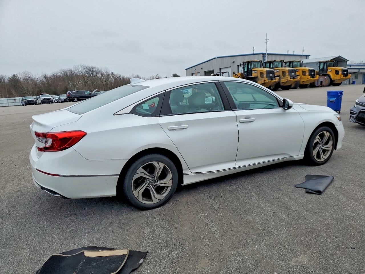 2018 HONDA ACCORD EX photo 3