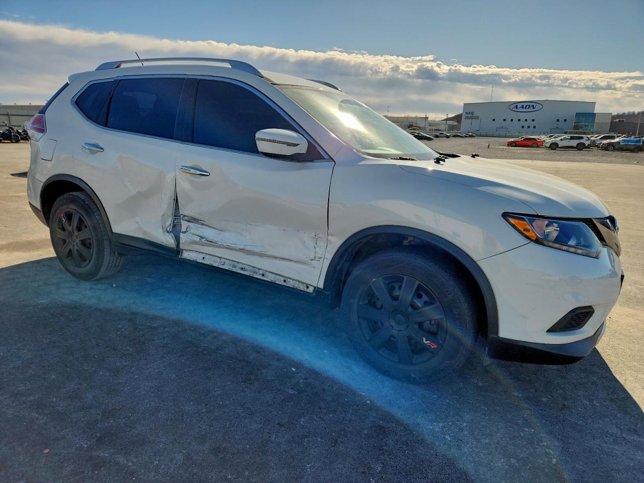 2016 NISSAN ROGUE S photo 4