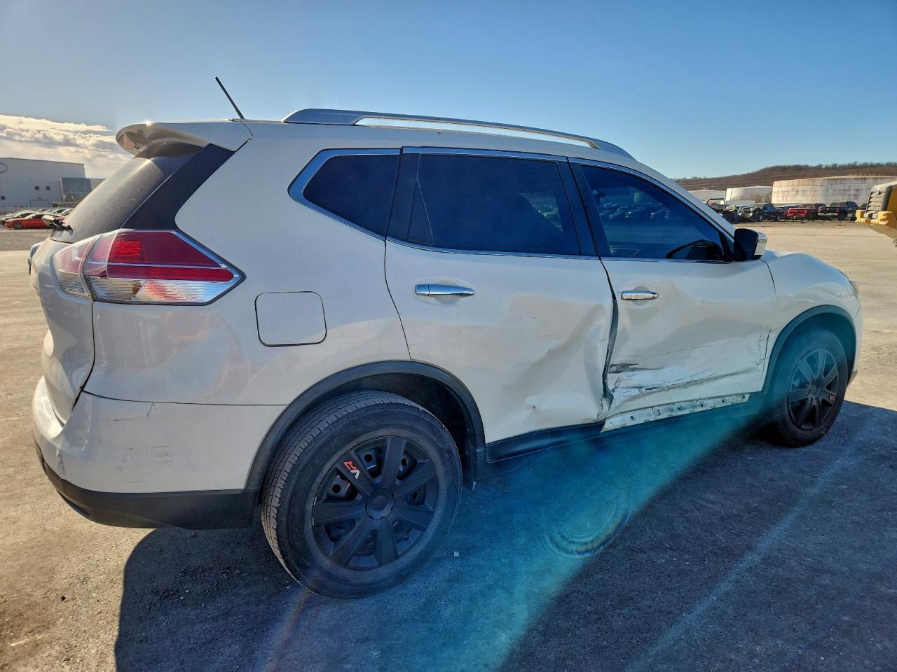 2016 NISSAN ROGUE S photo 3