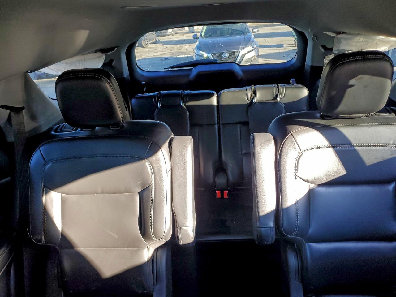 2021 FORD EXPLORER XLT photo 10