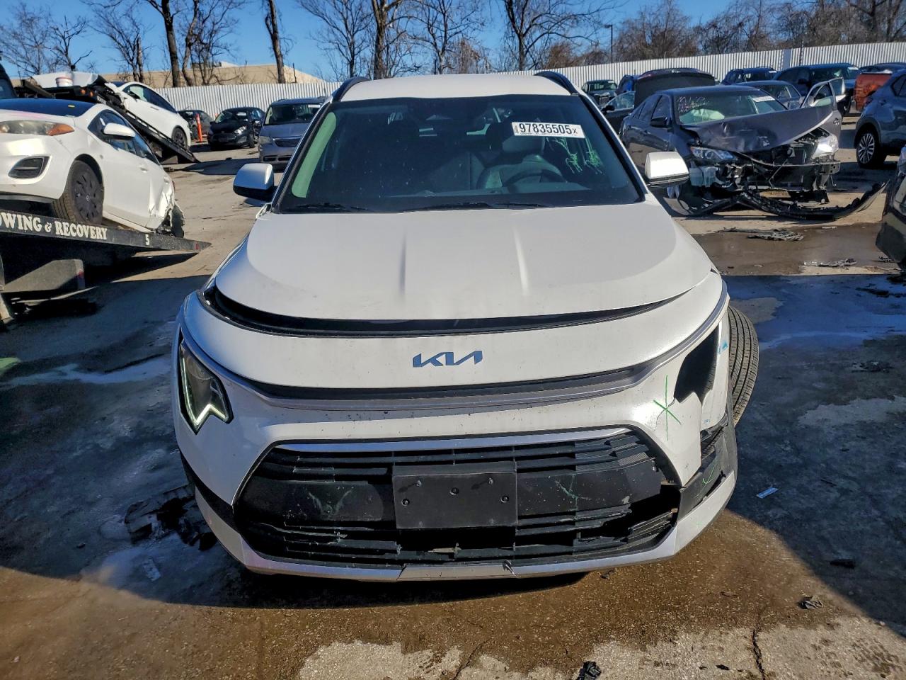2025 KIA NIRO LX photo 5