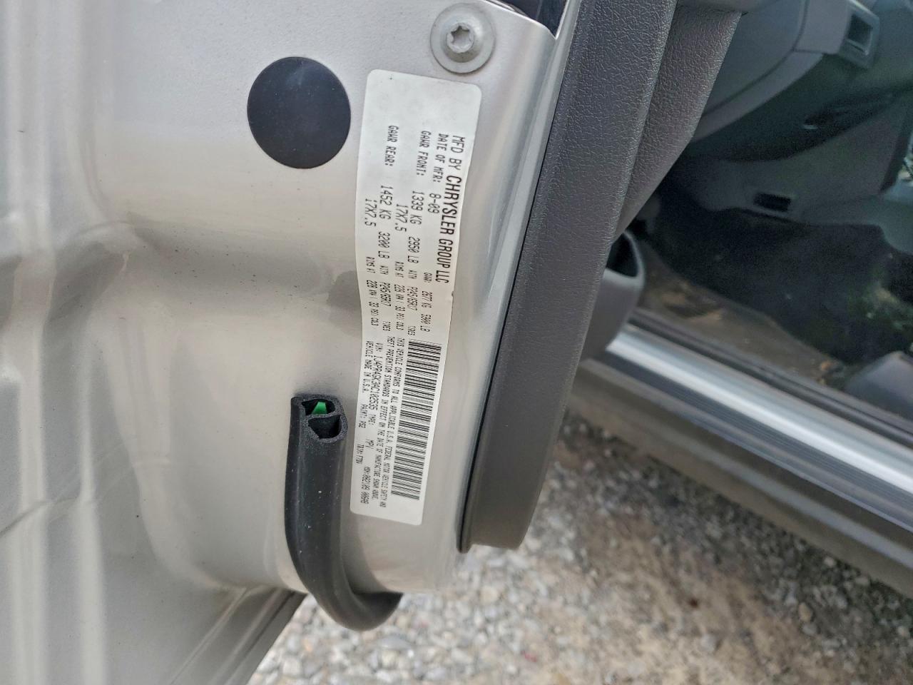 2010 JEEP GRAND CHEROKEE LAREDO photo 12
