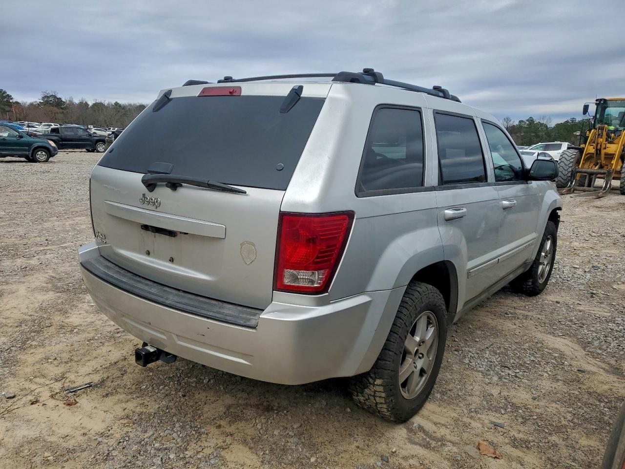 2010 JEEP GRAND CHEROKEE LAREDO photo 3