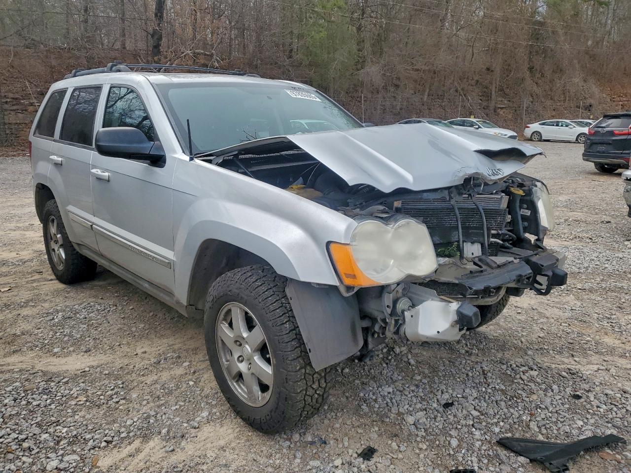 2010 JEEP GRAND CHEROKEE LAREDO photo 4