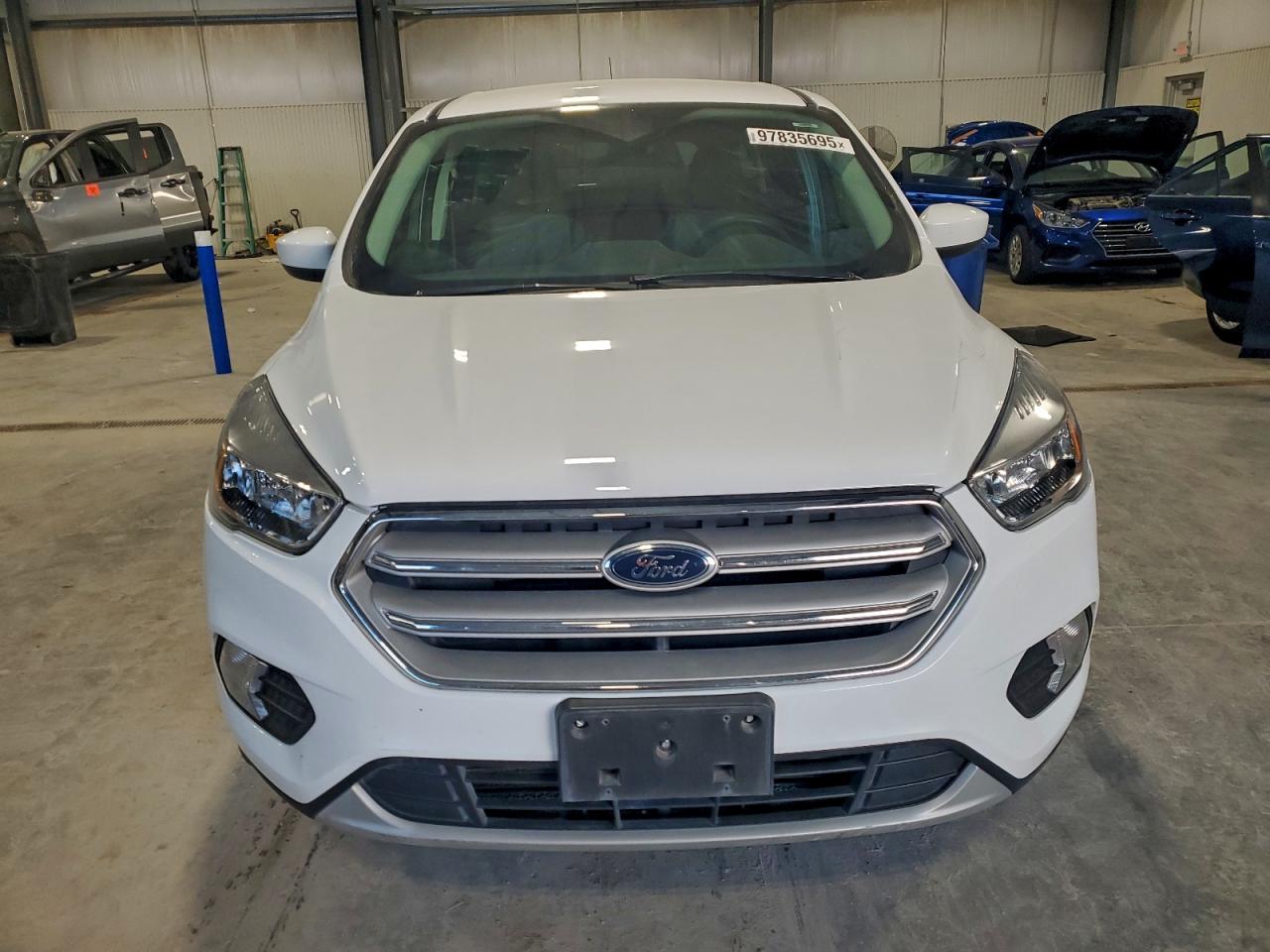 2019 FORD ESCAPE SE photo 5