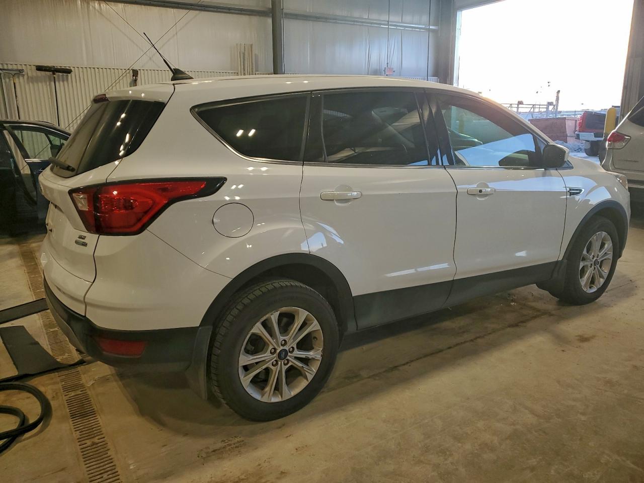 2019 FORD ESCAPE SE photo 3