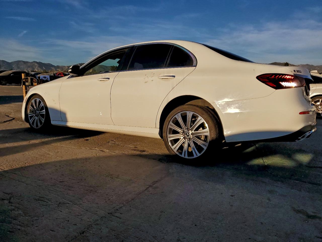 2022 MERCEDES-BENZ E 350 photo 2