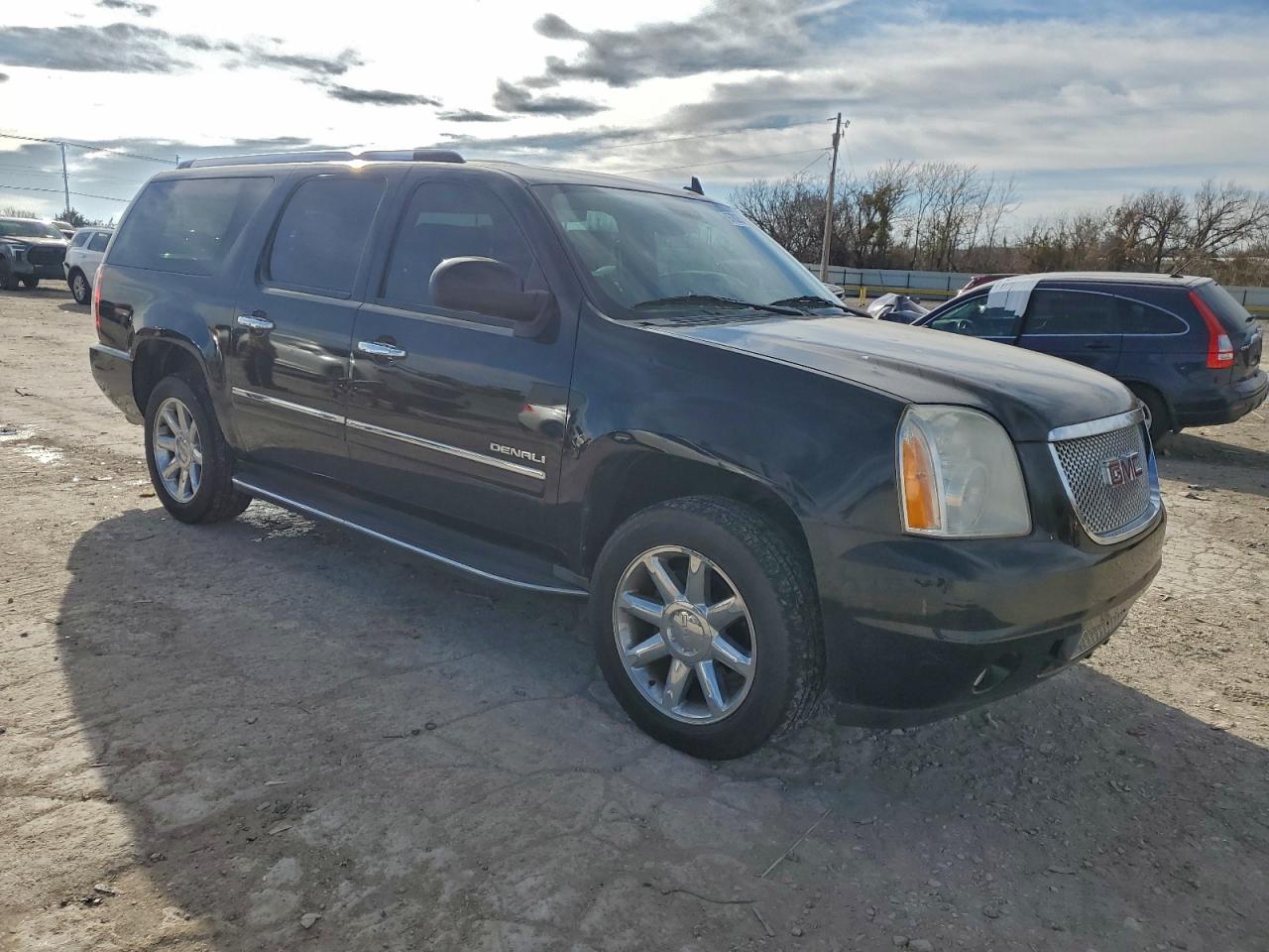 2011 GMC YUKON XL DENALI photo 4