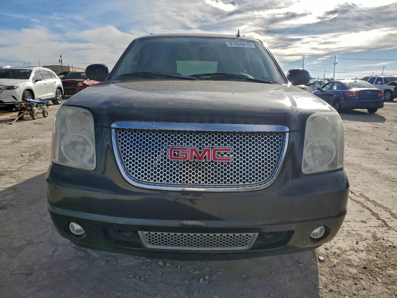 2011 GMC YUKON XL DENALI photo 5