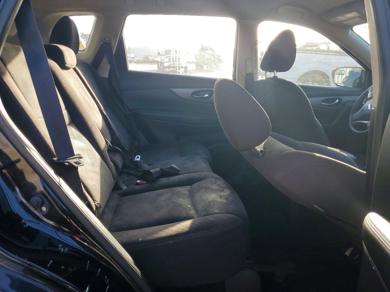 2016 NISSAN ROGUE S photo 11