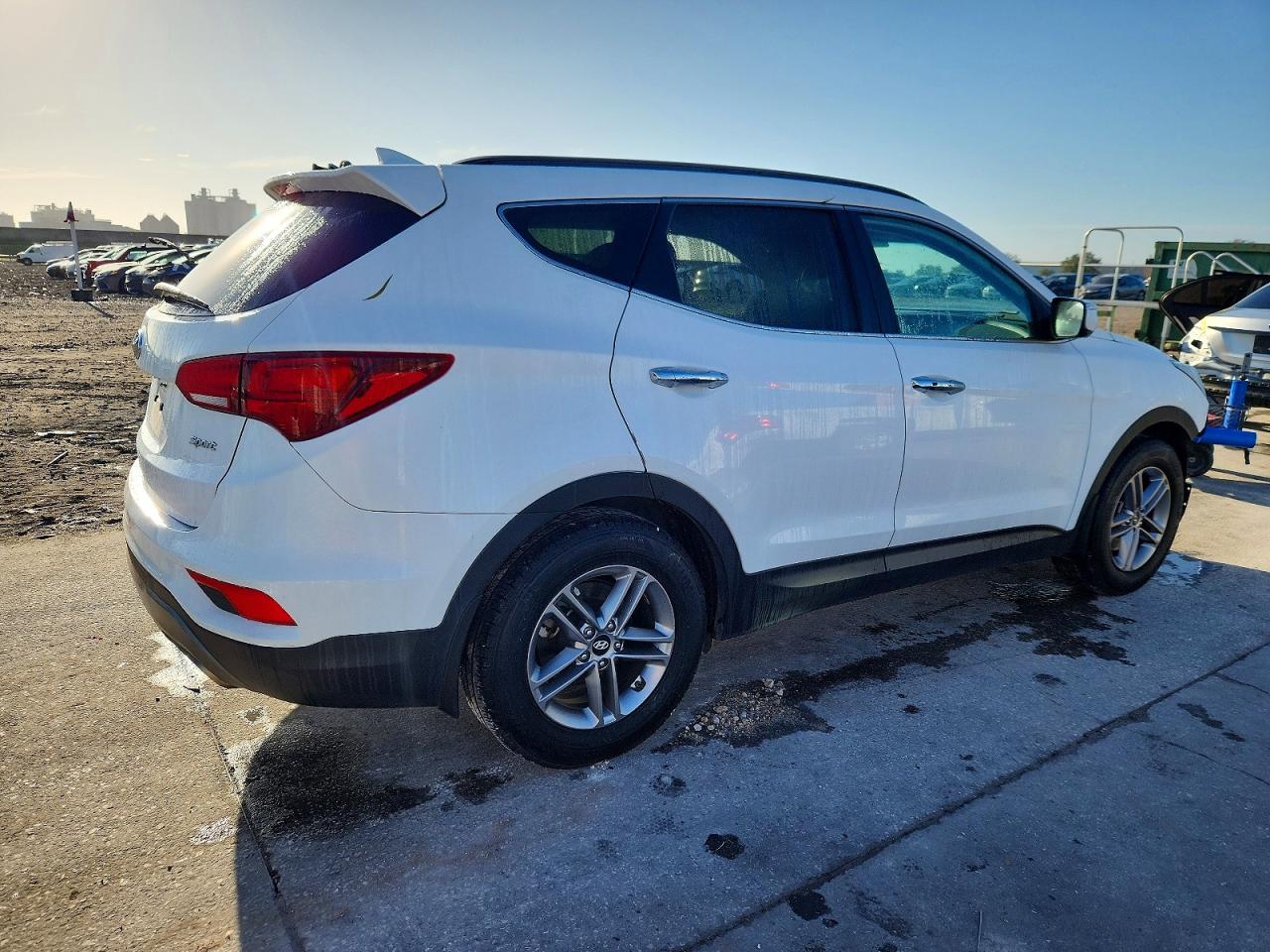 2017 HYUNDAI SANTA FE SPORT photo 3