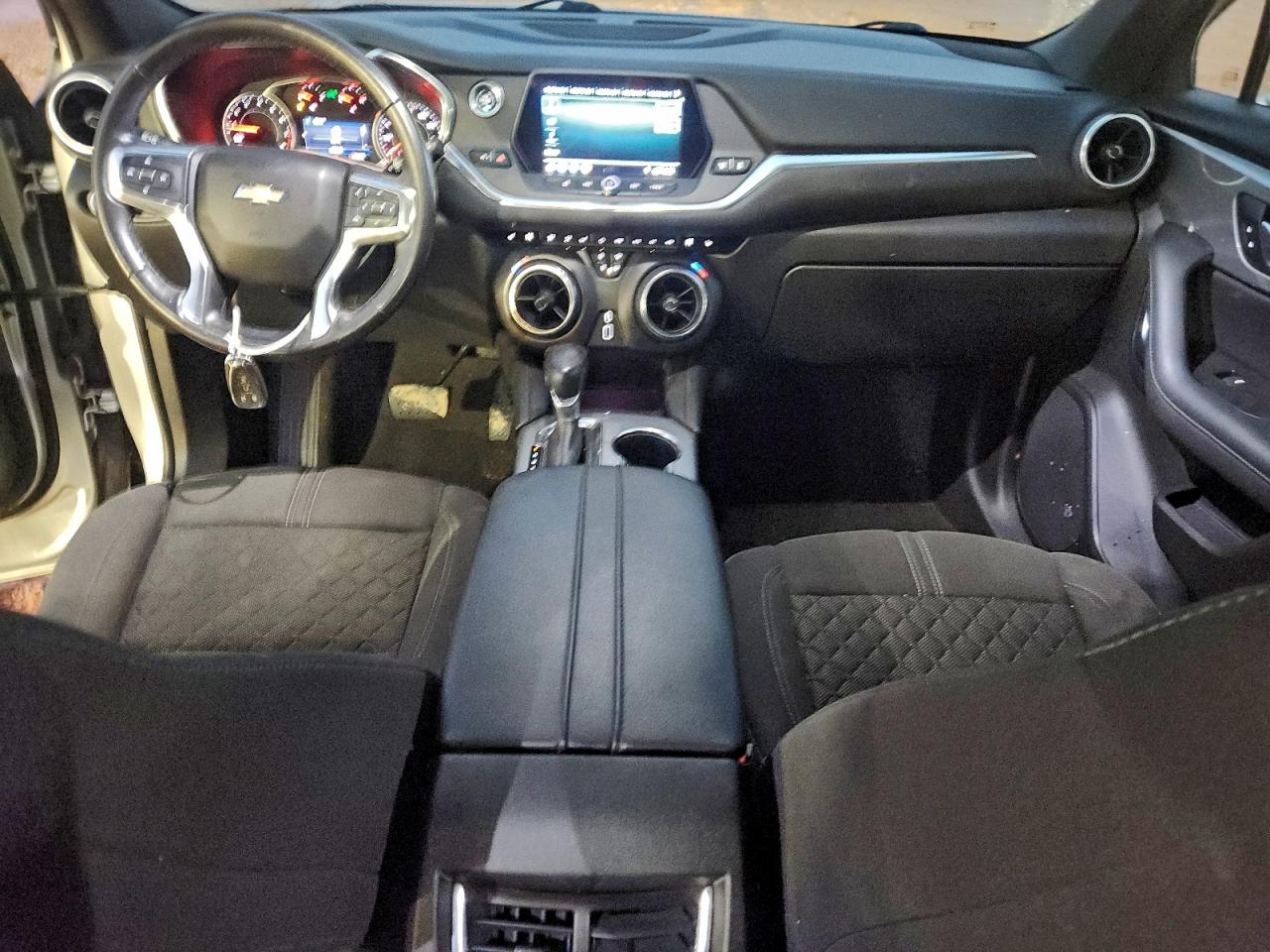 2020 CHEVROLET BLAZER 2LT photo 8