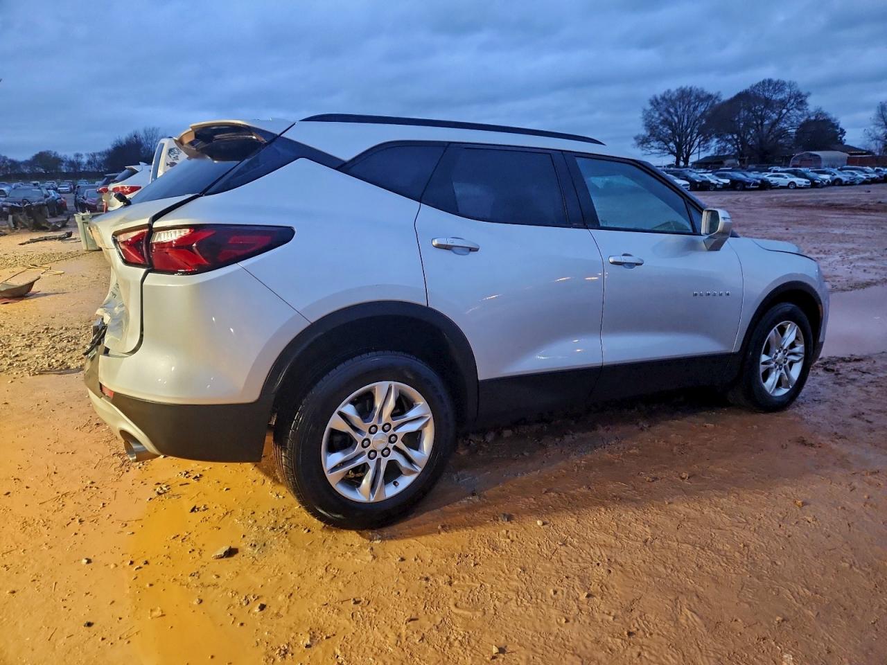 2020 CHEVROLET BLAZER 2LT photo 3