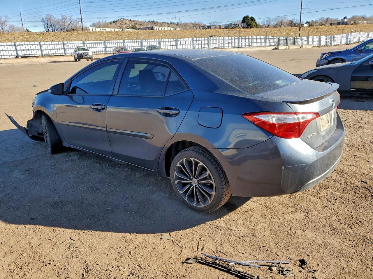 2015 TOYOTA COROLLA L photo 2