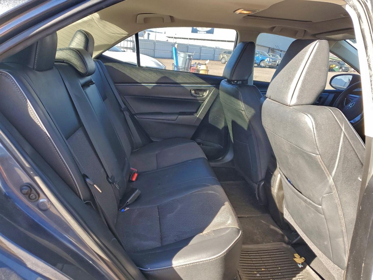 2015 TOYOTA COROLLA L photo 10
