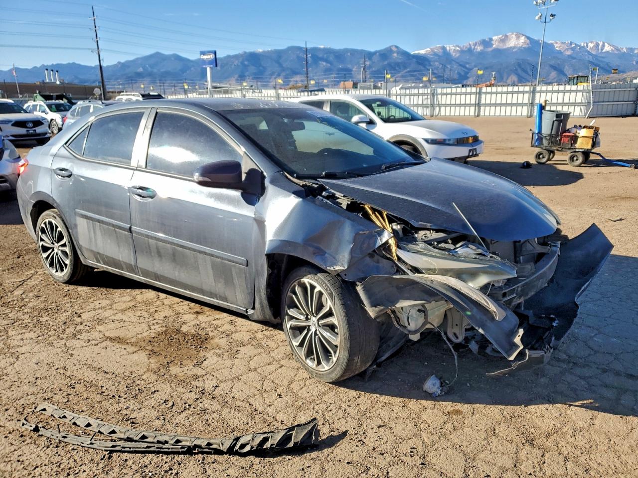 2015 TOYOTA COROLLA L photo 4
