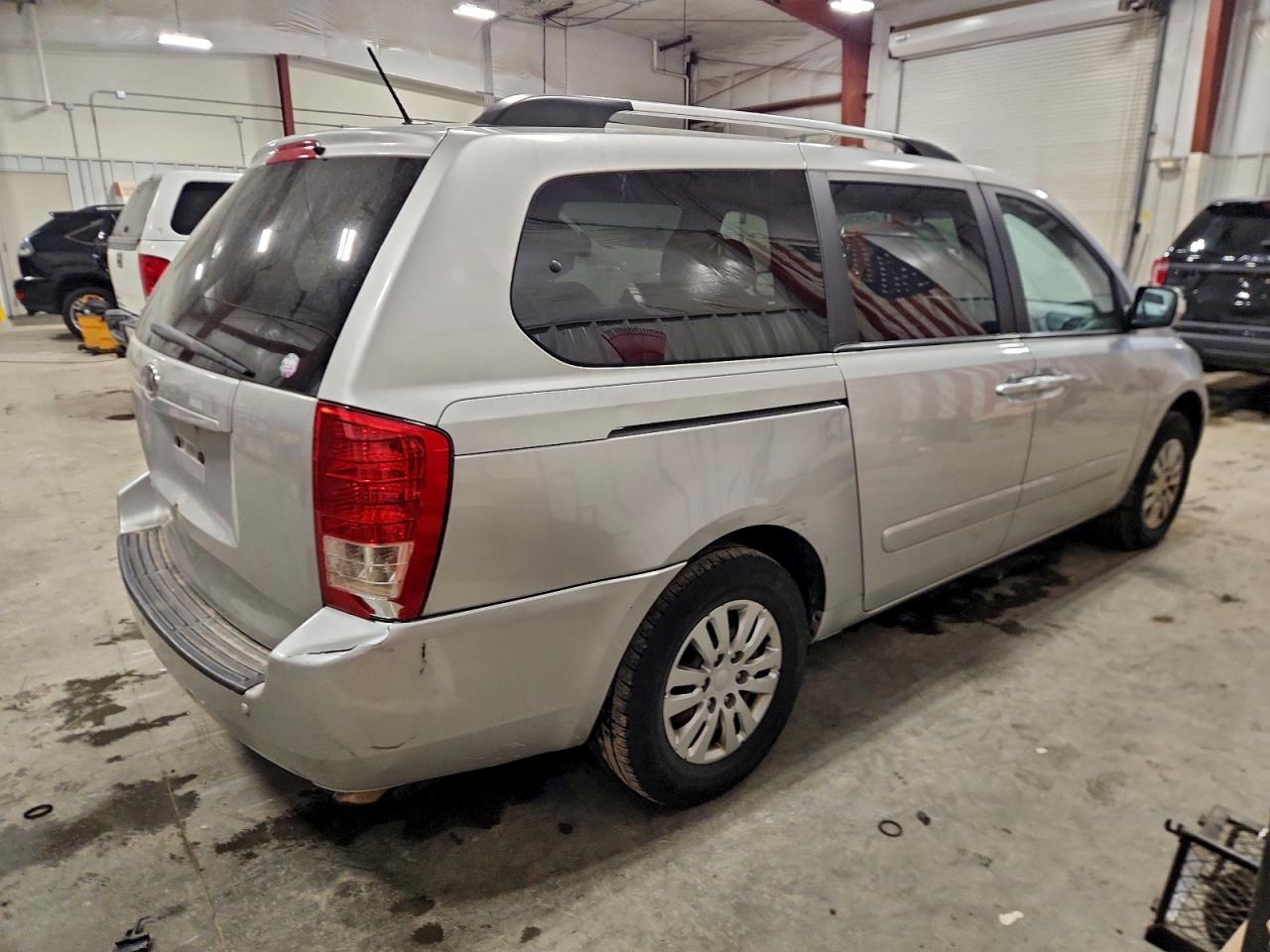 2012 KIA SEDONA photo 9