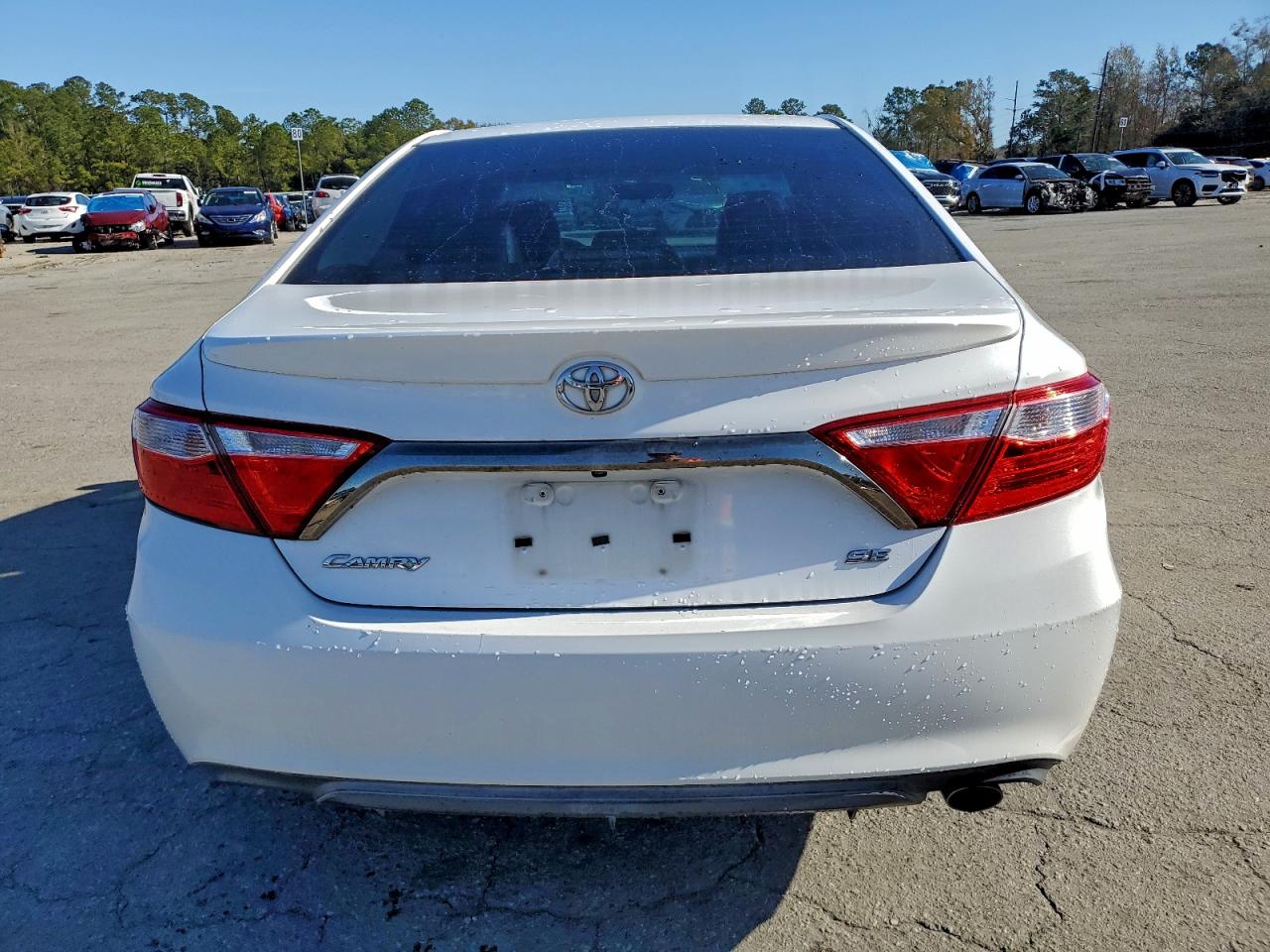 2016 TOYOTA CAMRY LE photo 6