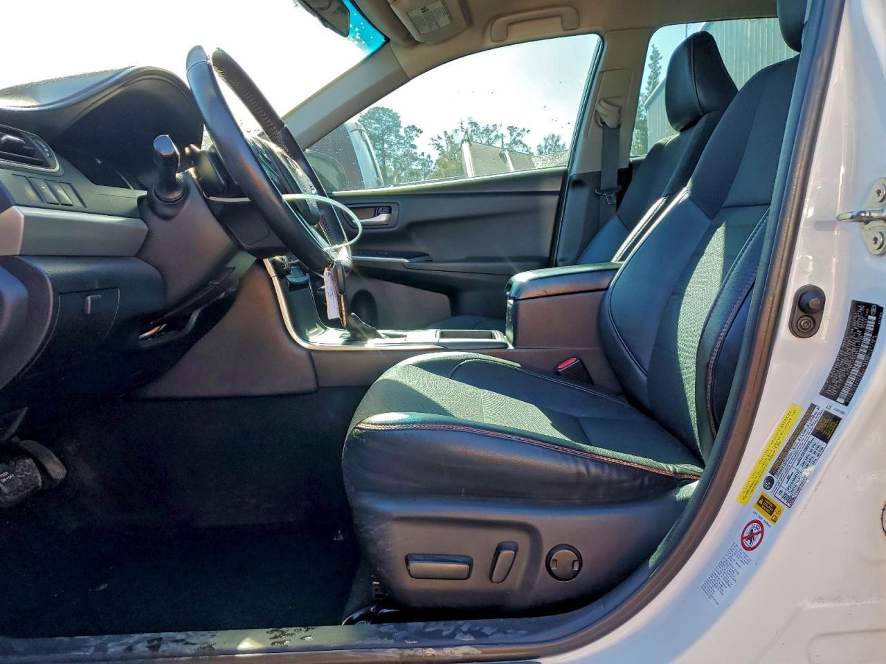 2016 TOYOTA CAMRY LE photo 7