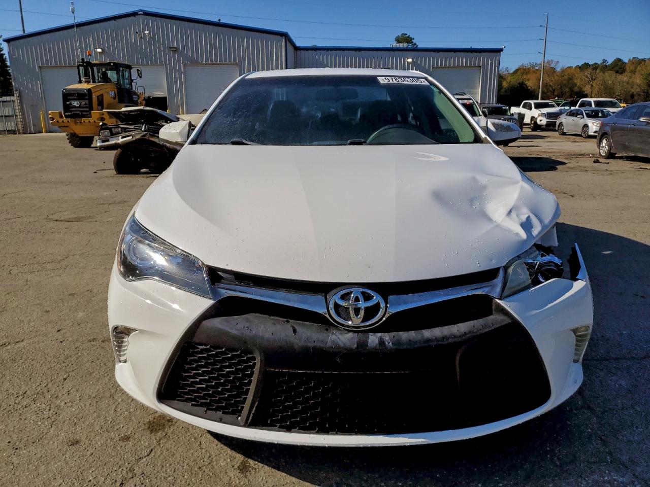 2016 TOYOTA CAMRY LE photo 5