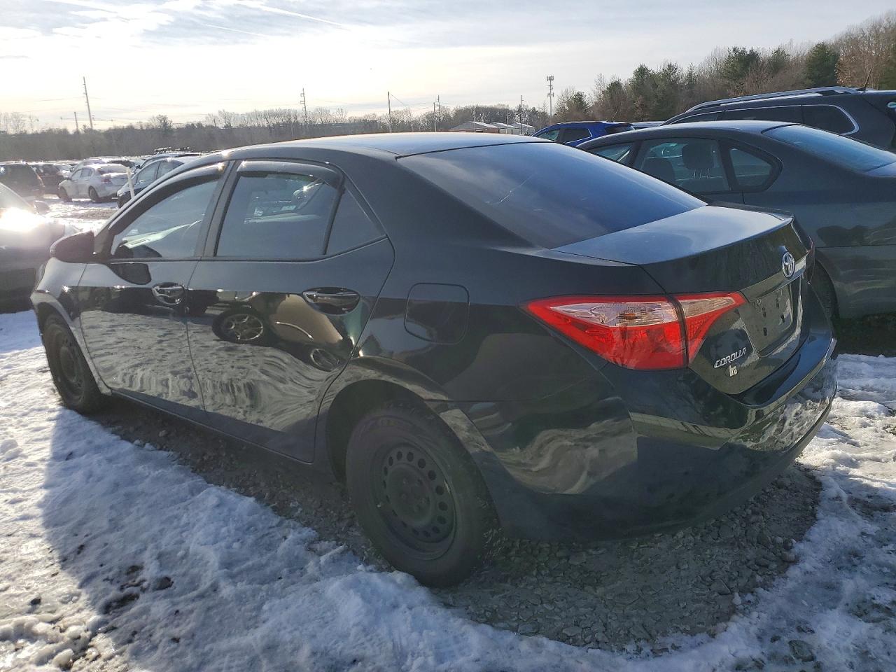 2017 TOYOTA COROLLA L photo 2