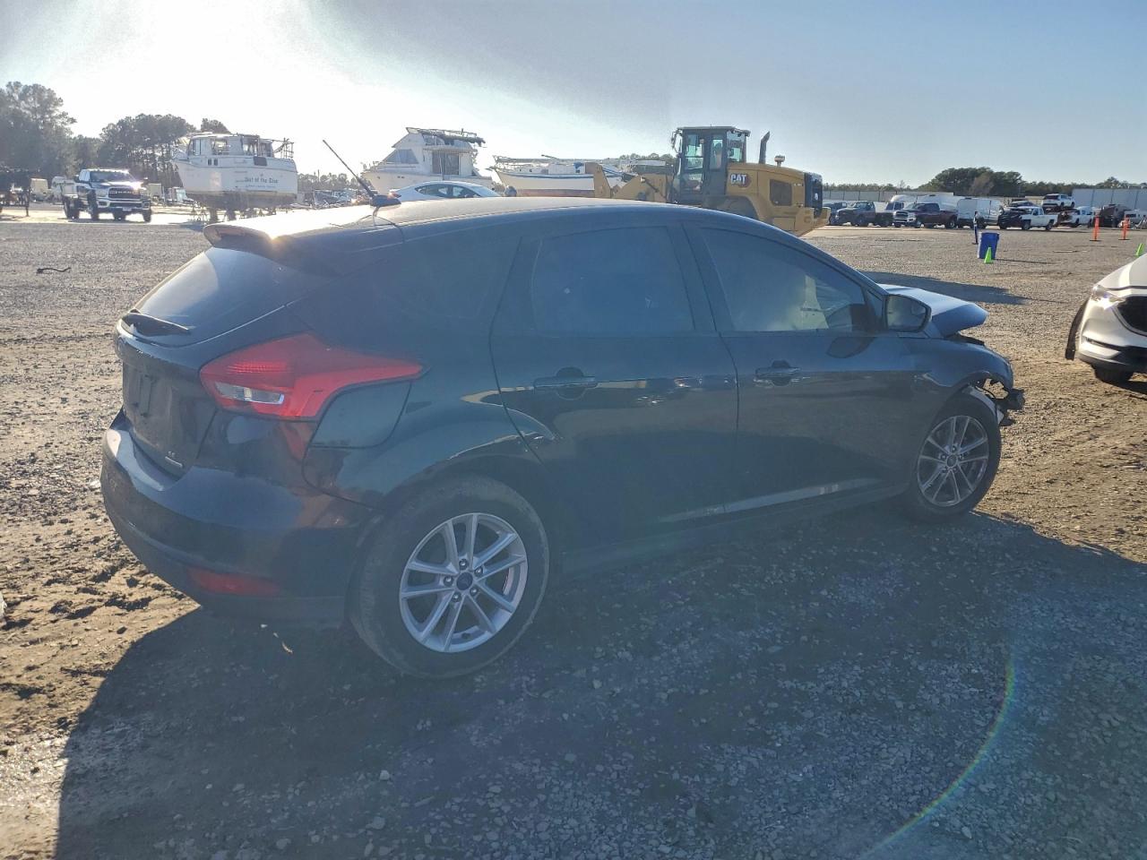 2017 FORD FOCUS SE photo 3