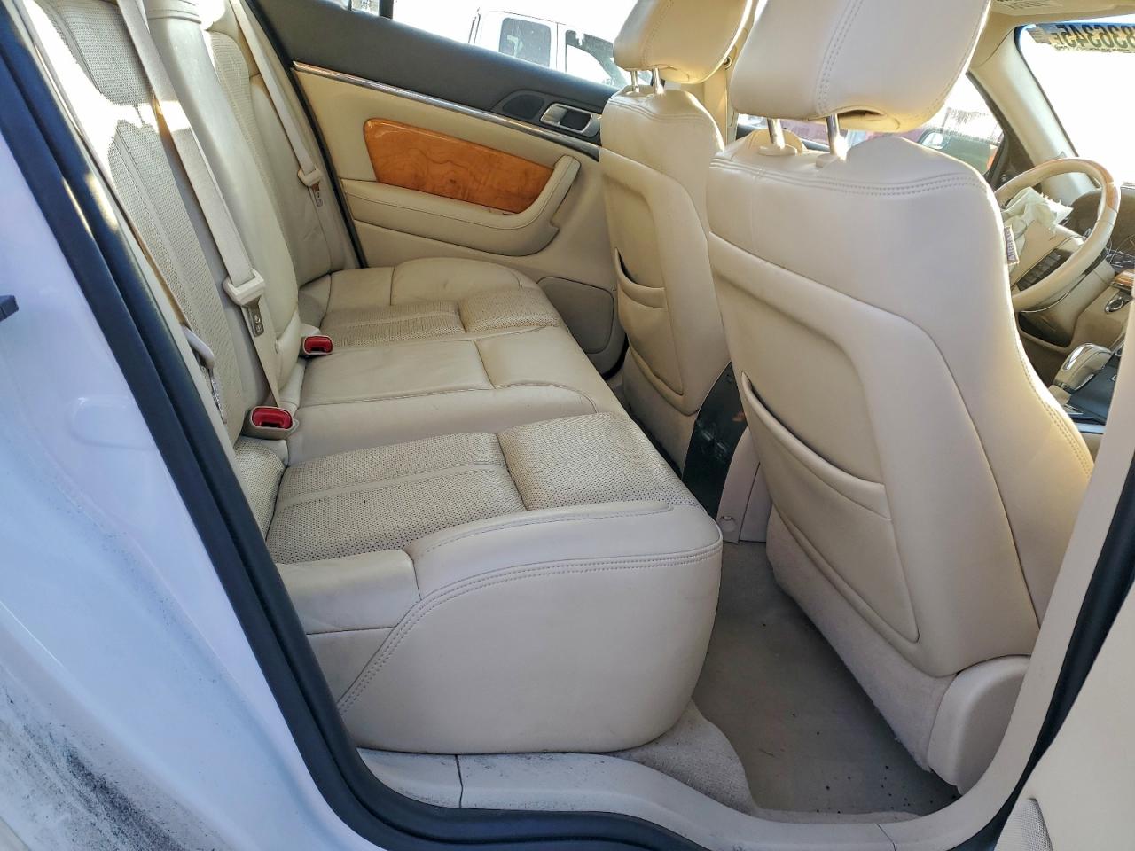2010 LINCOLN MKS photo 10