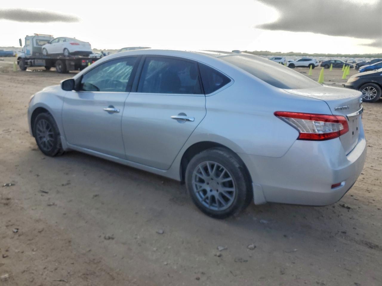 2015 NISSAN SENTRA S photo 4