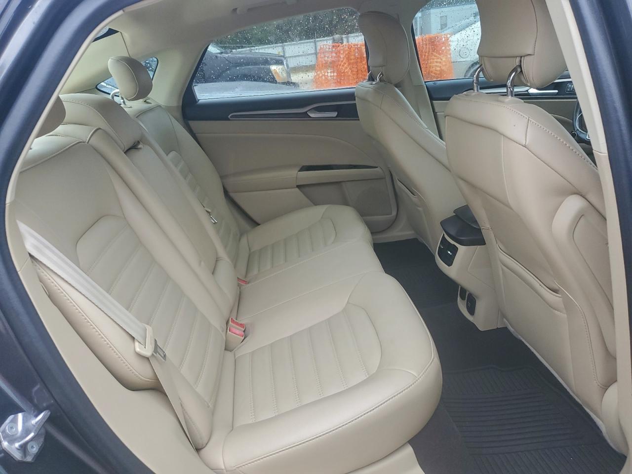 2015 FORD FUSION SE photo 10