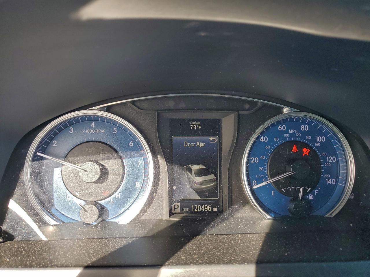 2016 TOYOTA CAMRY LE photo 9