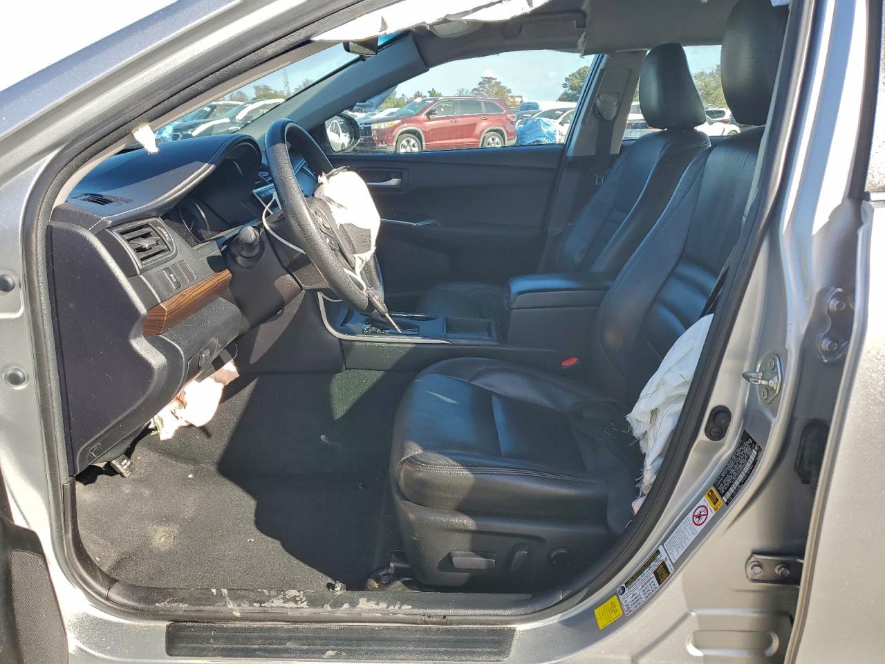 2016 TOYOTA CAMRY LE photo 7