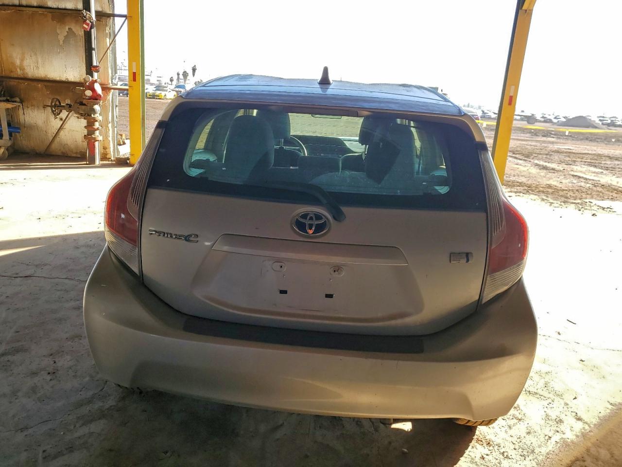 2015 TOYOTA PRIUS C photo 6