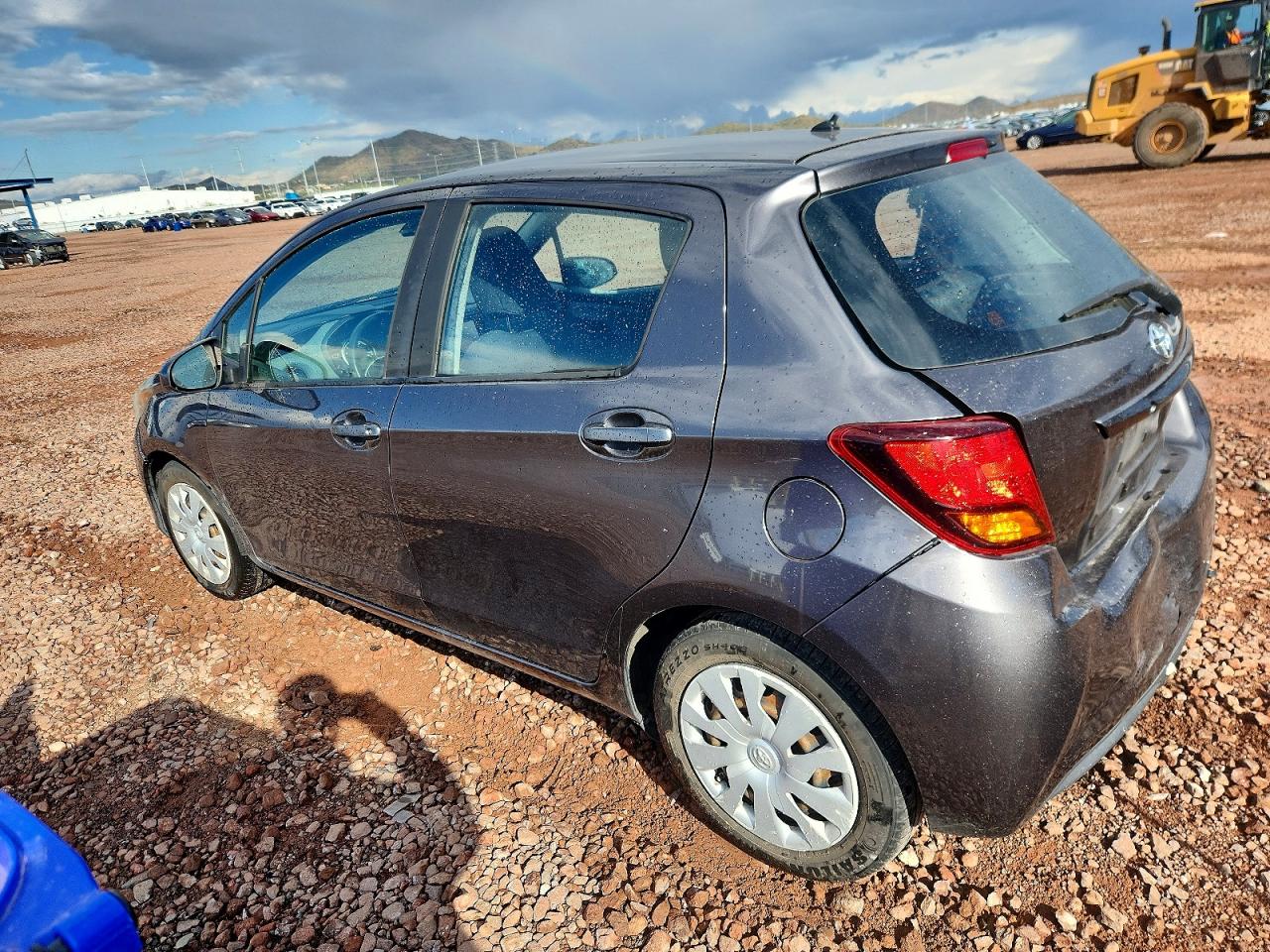 2017 TOYOTA YARIS L photo 3