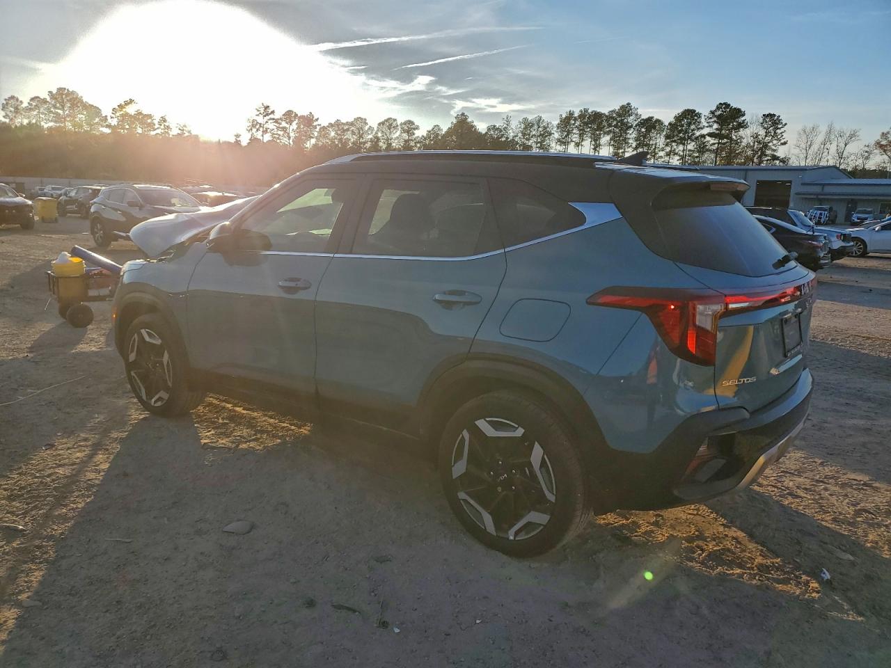 2025 KIA SELTOS SX photo 2