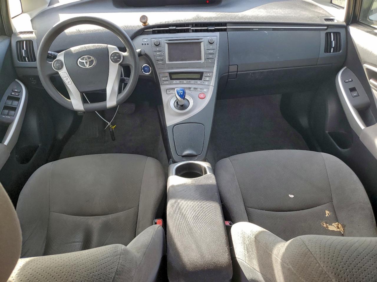 2014 TOYOTA PRIUS photo 8