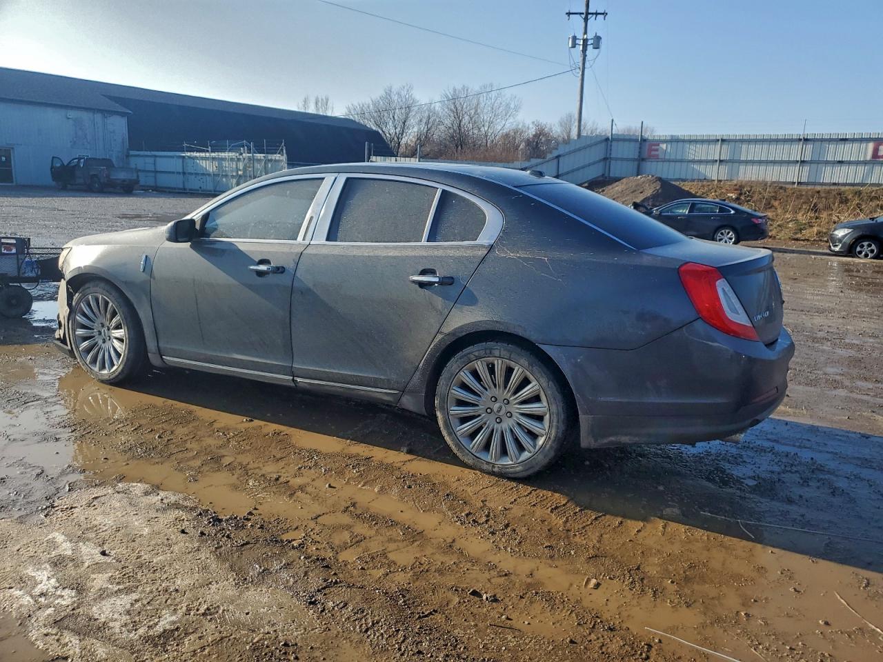 2013 LINCOLN MKS photo 2