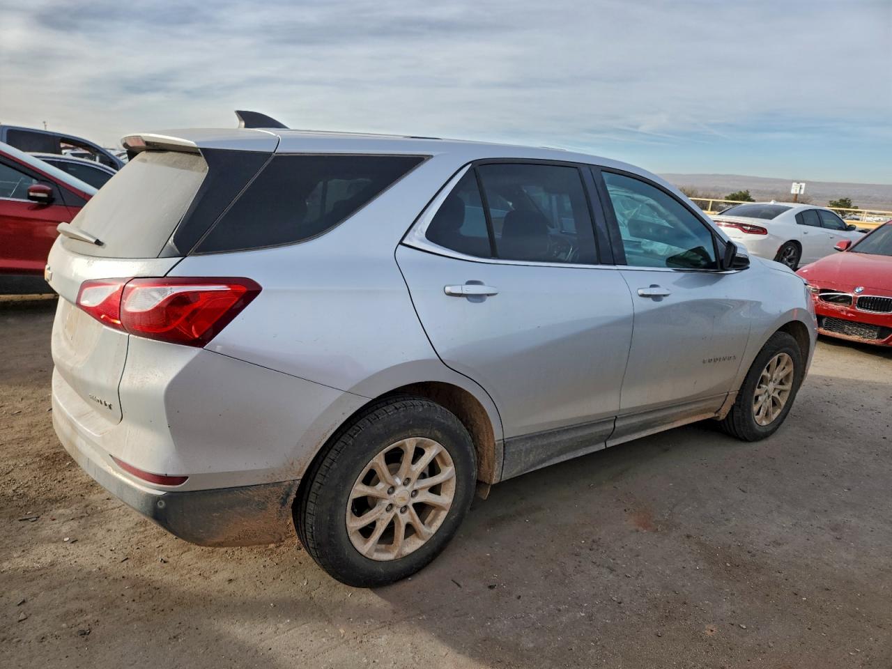 2018 CHEVROLET EQUINOX LT photo 3