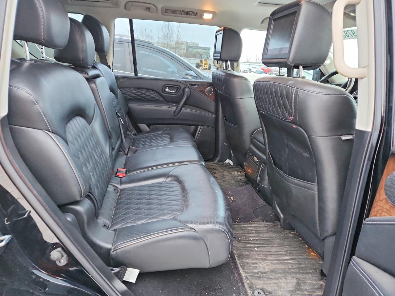 2019 INFINITI QX80 LUXE photo 11