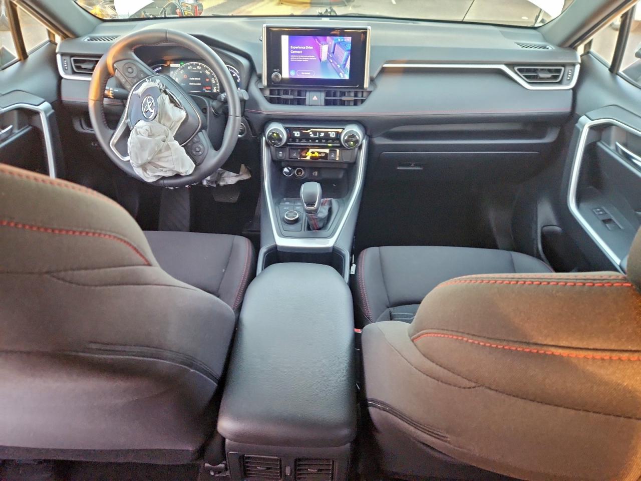 2024 TOYOTA RAV4 PRIME SE photo 8
