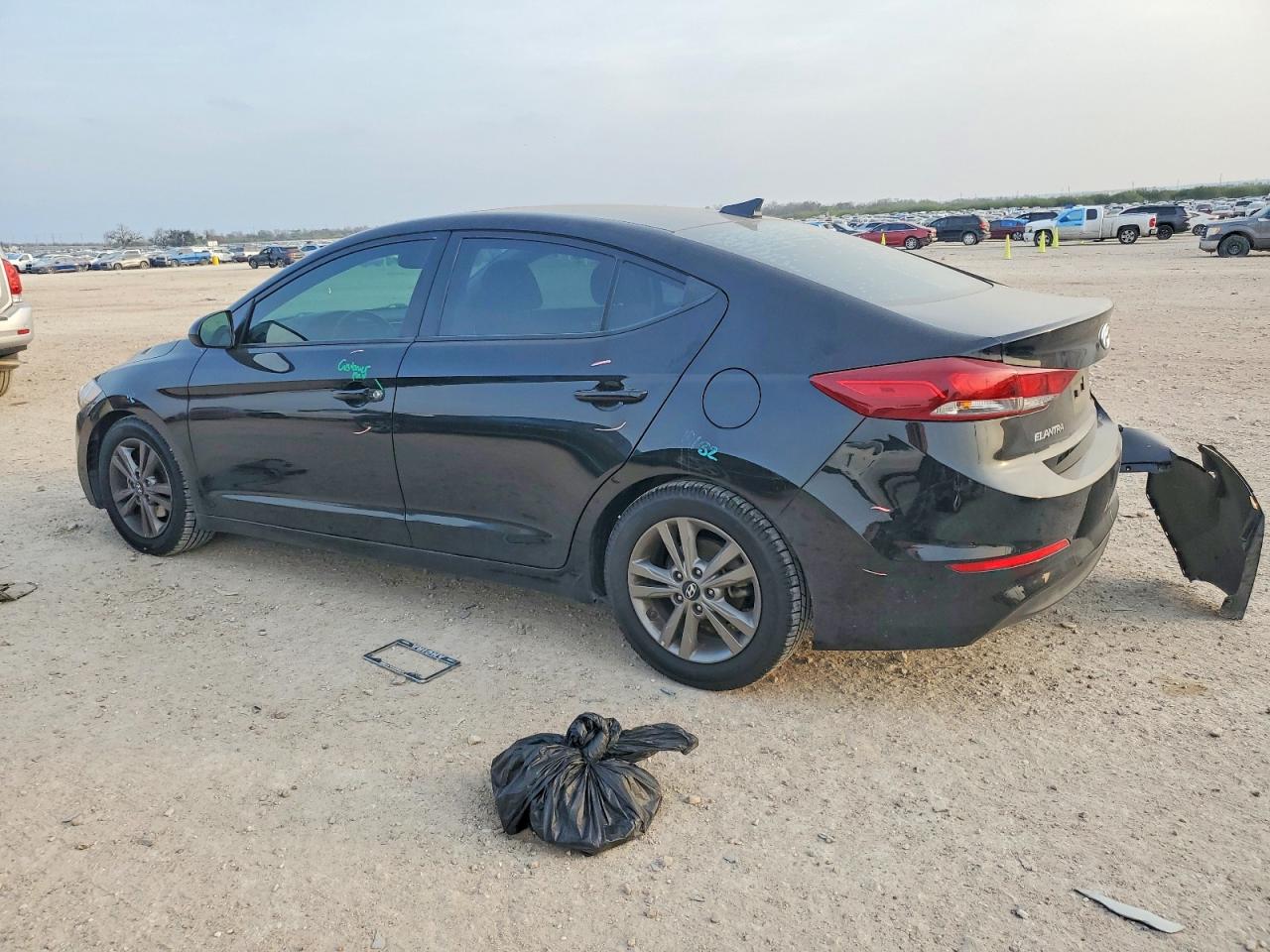2018 HYUNDAI ELANTRA SEL photo 2