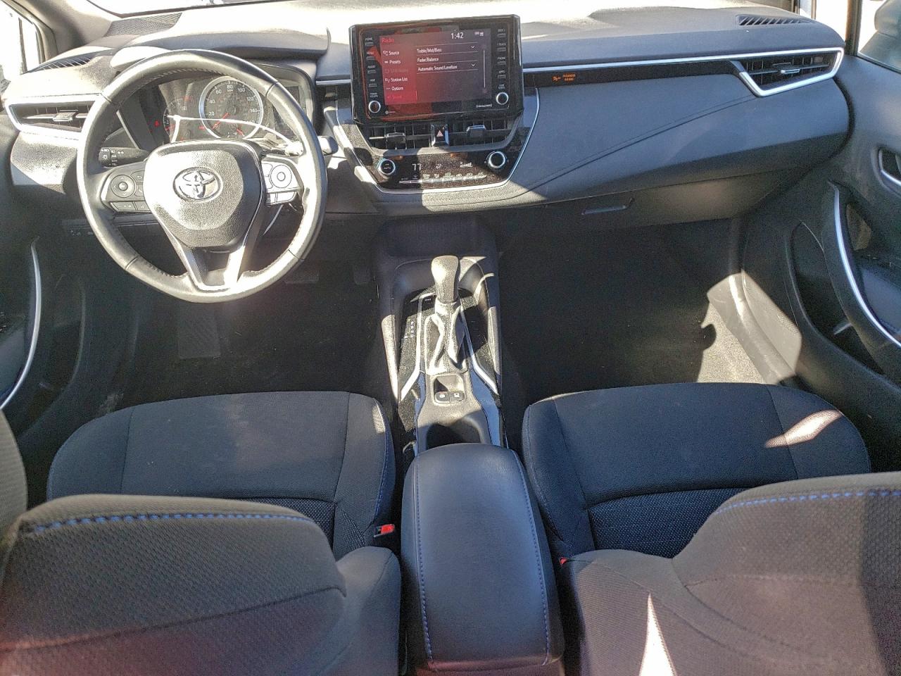 2022 TOYOTA COROLLA SE photo 8