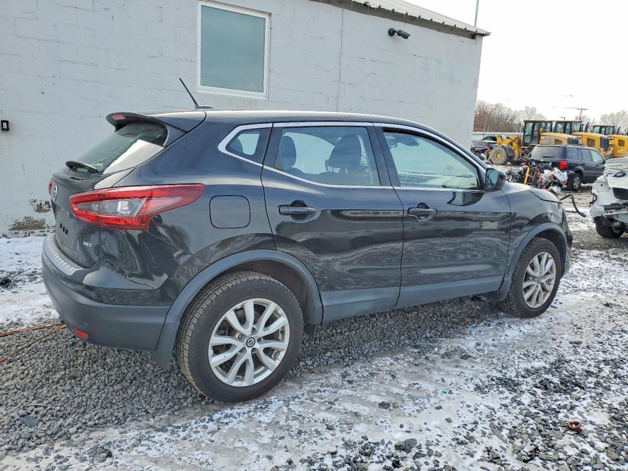 2020 NISSAN ROGUE SPORT S photo 3