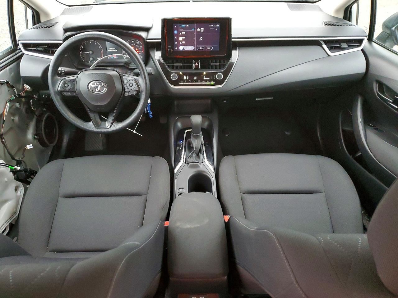 2024 TOYOTA COROLLA LE photo 8