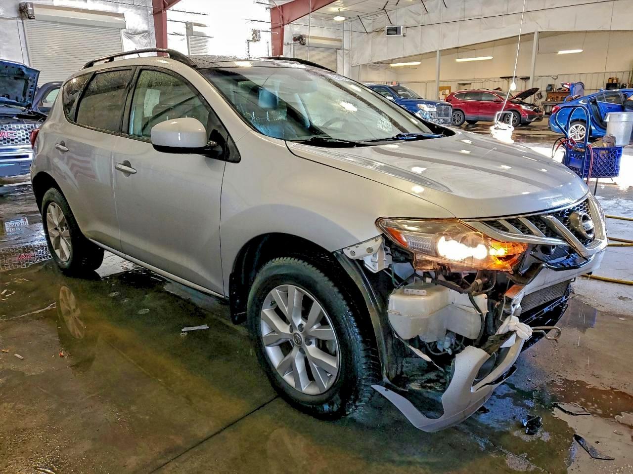 2014 NISSAN MURANO S photo 4