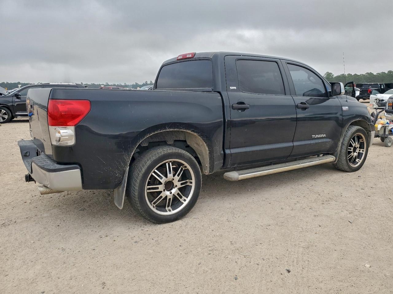 2008 TOYOTA TUNDRA CREWMAX photo 3