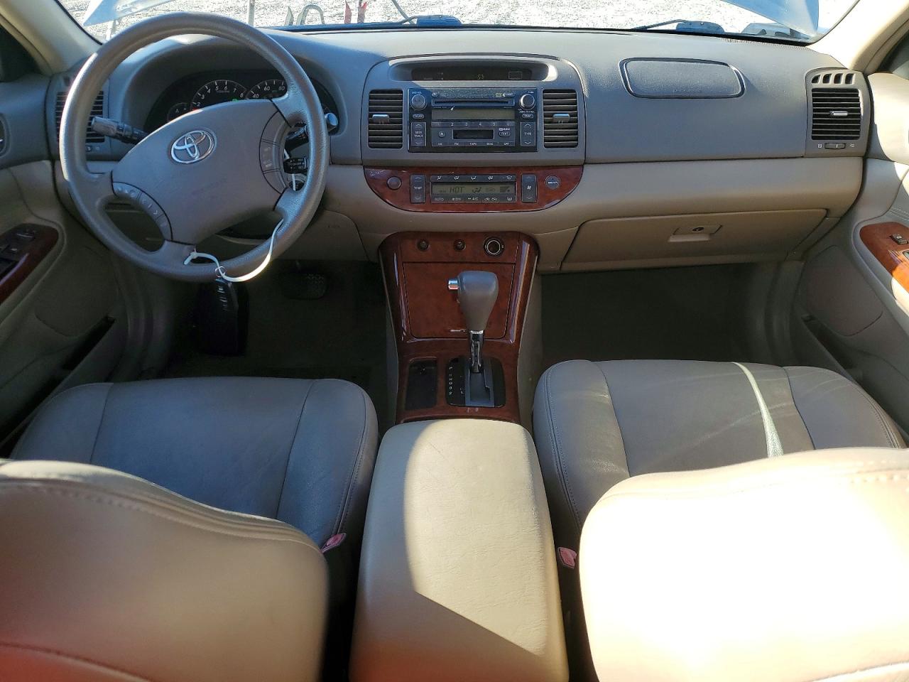 2005 TOYOTA CAMRY LE photo 10