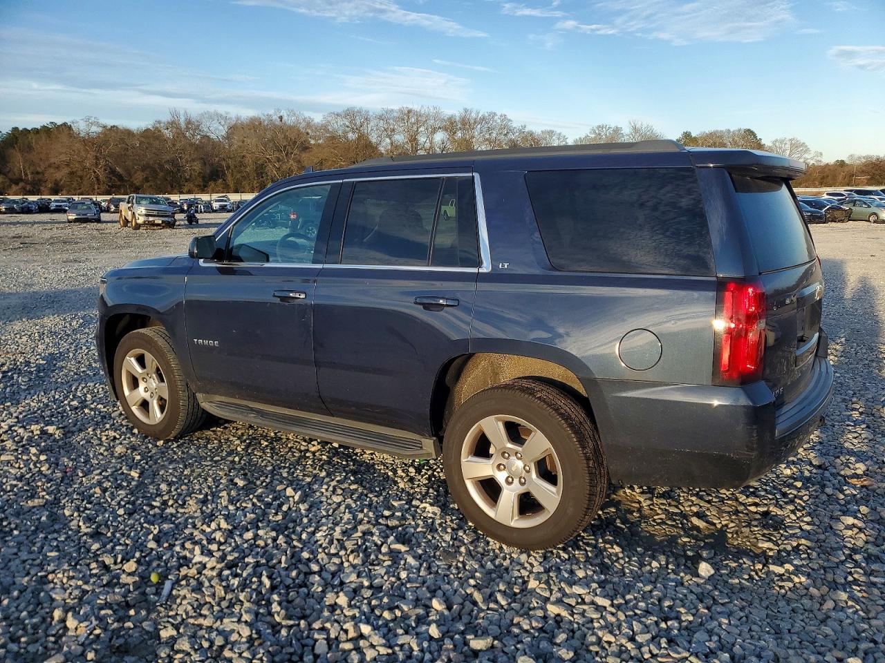 2017 CHEVROLET TAHOE K1500 LT photo 3