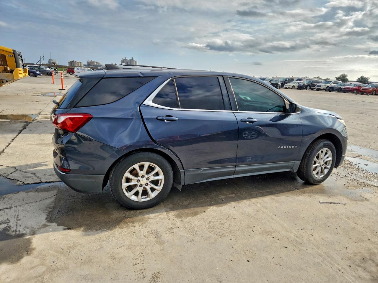 2018 CHEVROLET EQUINOX LT photo 3
