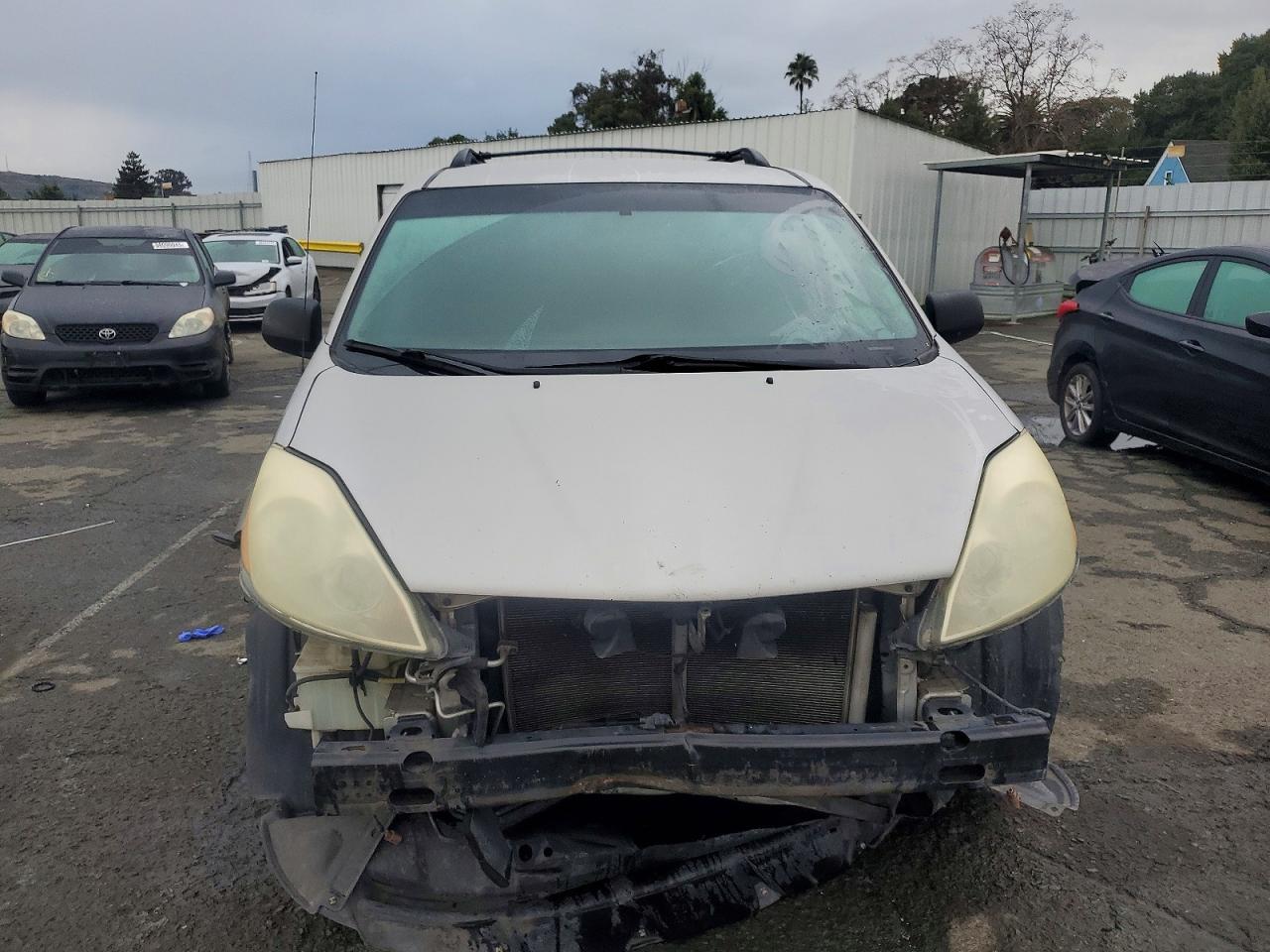 2006 TOYOTA SIENNA photo 9